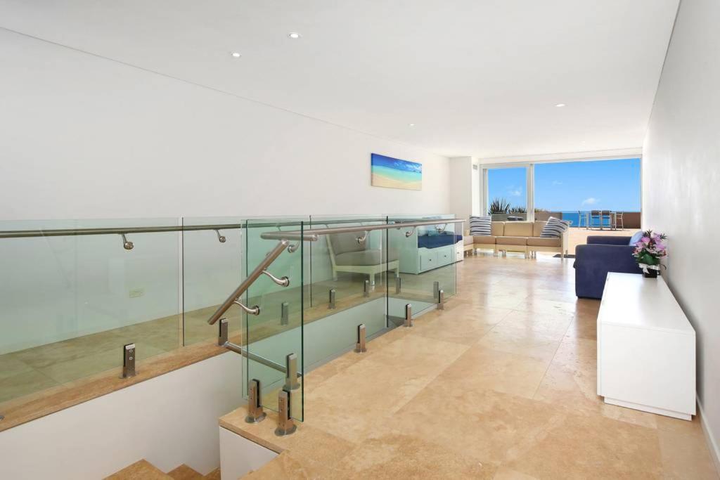 디엔트런스 Beach And Ocean Front Penthouse With Wifi And Parking 아파트 외부 사진
